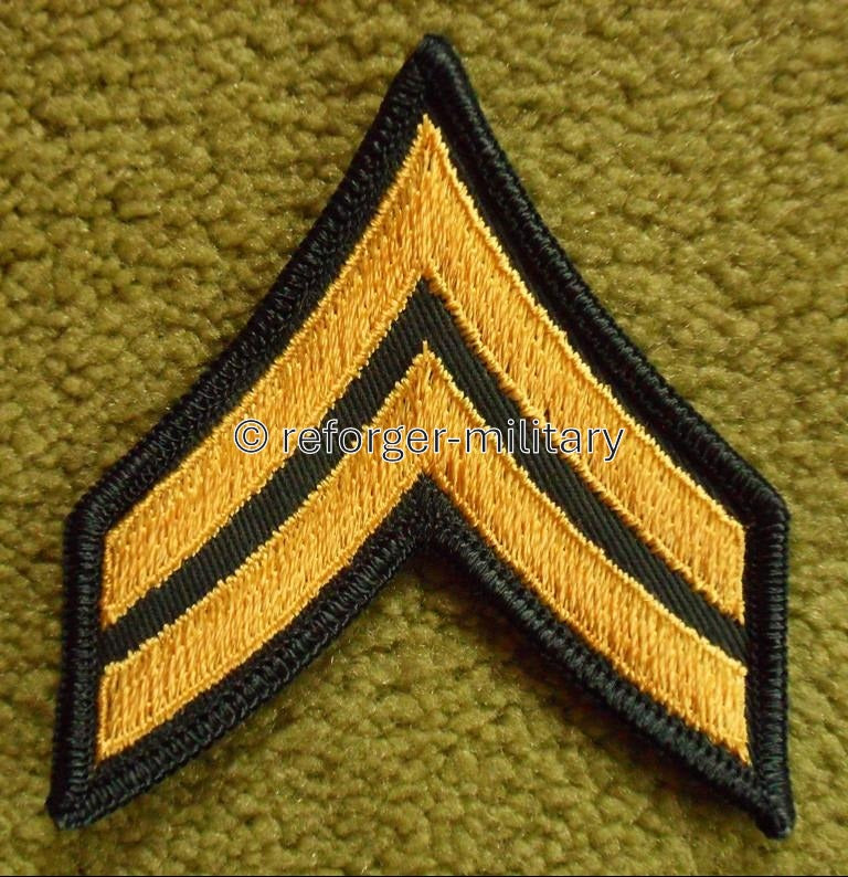 US Army Korporal Abzeichen, zweibalkiger Winkel aus goldfarbenem Garn für Oberärmel der Dress-Dienstjacke