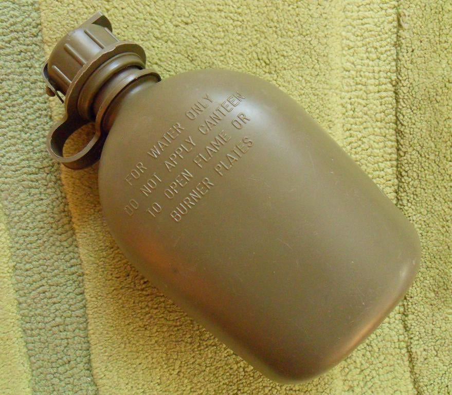 US Army 1QT Feldflasche Oliv mit Hülle