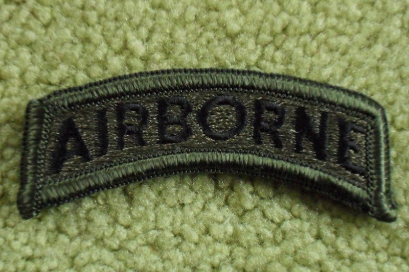 Subdued Airborne Tab für BDU Uniform – Militärisches Abzeichen für US Fallschirmjäger