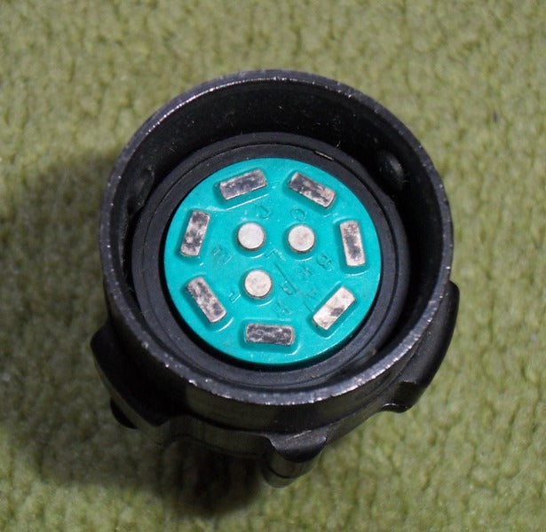 U-77/U Nato NF Receptacle Plug